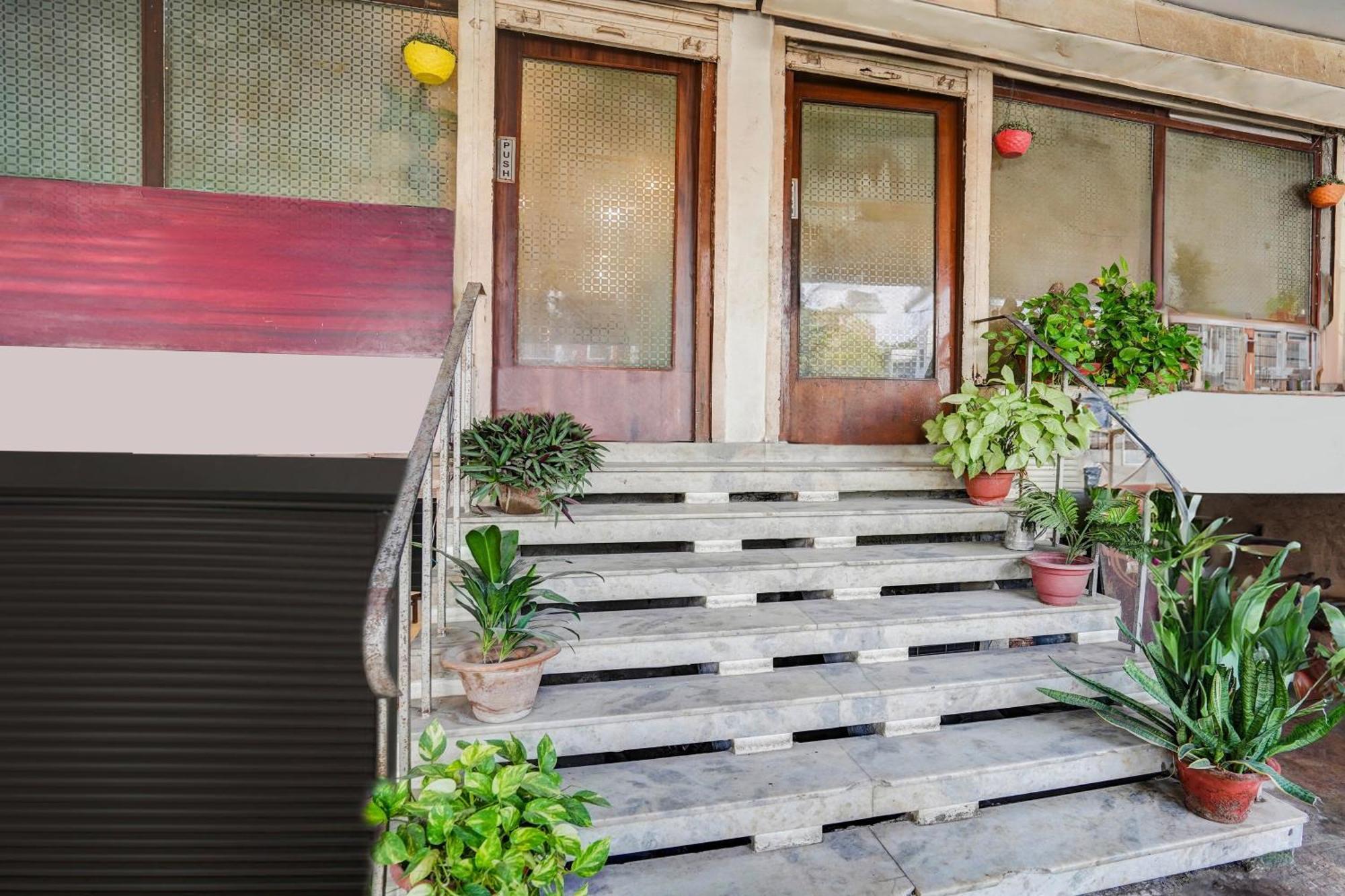 Super Collection O Ratan Lal Nagar Hotel Kanpur Exterior photo