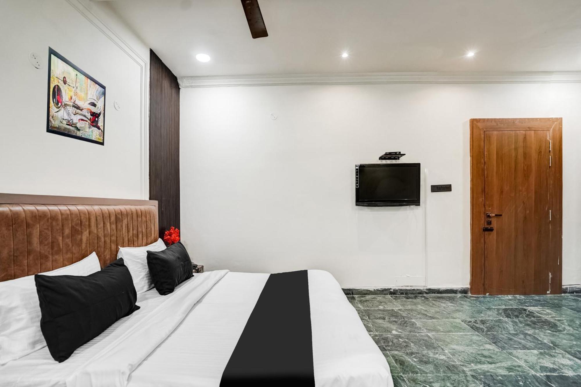 Super Collection O Ratan Lal Nagar Hotel Kanpur Exterior photo